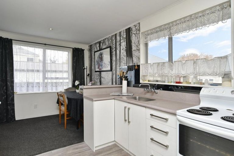 Photo of property in 2/92a Randolph Street, Woolston, Christchurch, 8062