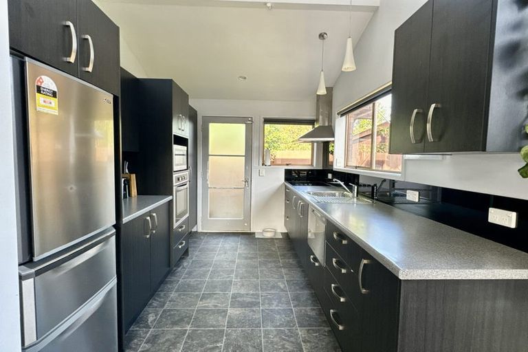 Photo of property in 4/135 Parrs Cross Road, Glen Eden, Auckland, 0612