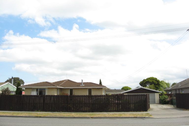 Photo of property in 480 Mairehau Road, Parklands, Christchurch, 8083