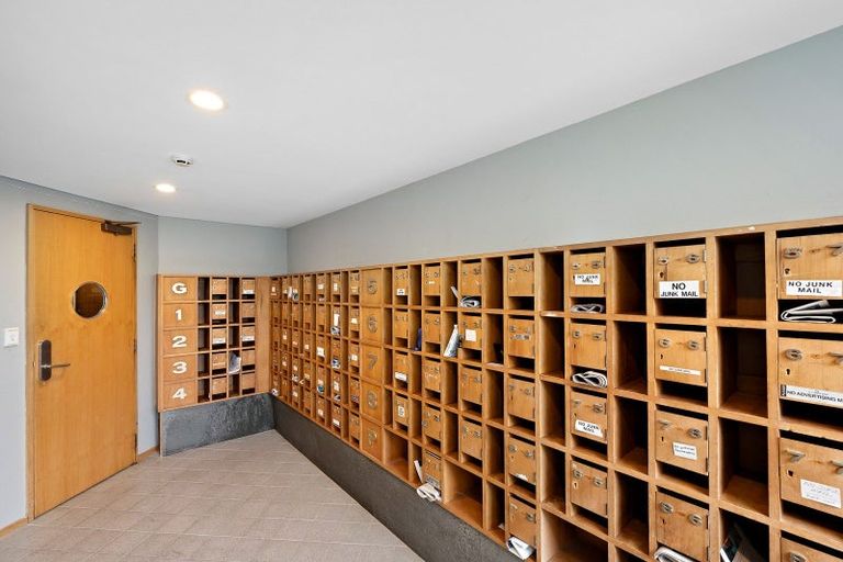 Photo of property in Hobson Court Flats, 19/70u Hobson Street, Thorndon, Wellington, 6011
