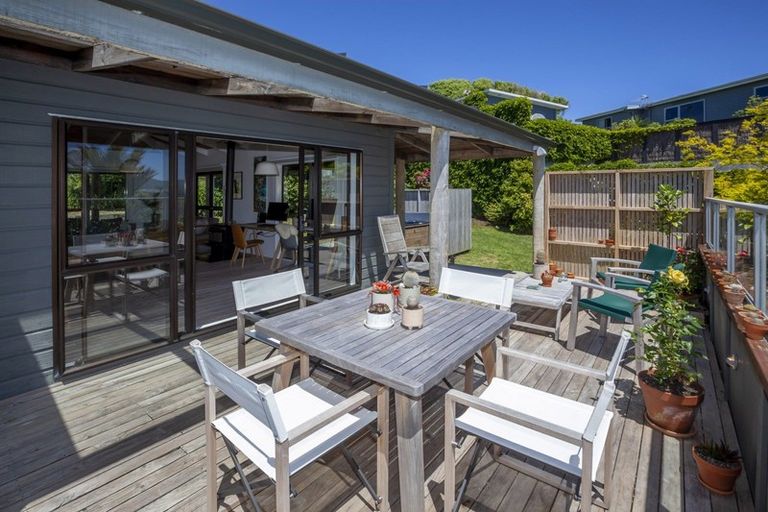 Photo of property in 19 Tainui Street, Raumati Beach, Paraparaumu, 5032
