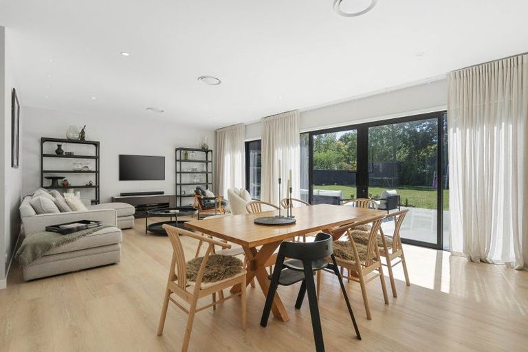 Photo of property in 28 Orchard Road, Greytown, 5712