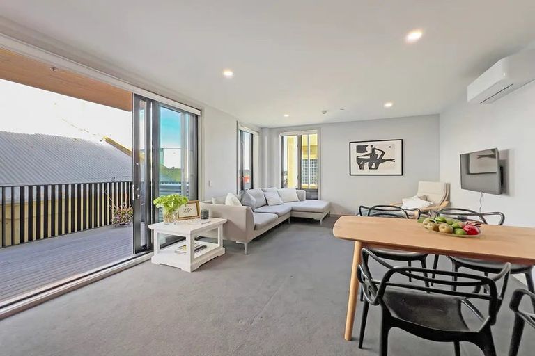 Photo of property in 205/2 Launch Road, Hobsonville, Auckland, 0616