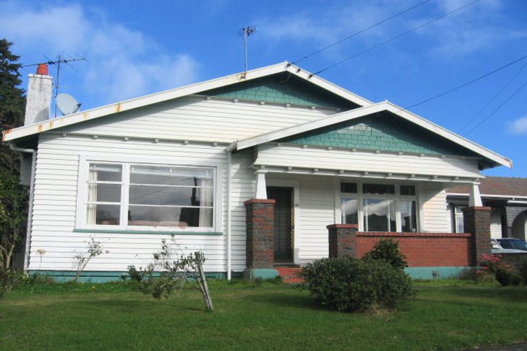 Photo of property in 14 Heath Grove, Waiwhetu, Lower Hutt, 5010