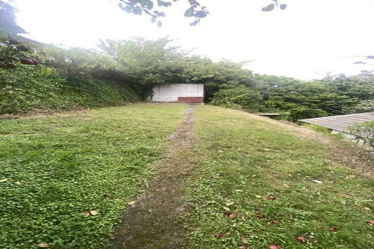 Photo of property in 2 Thurleigh Grove, Karori, Wellington, 6012