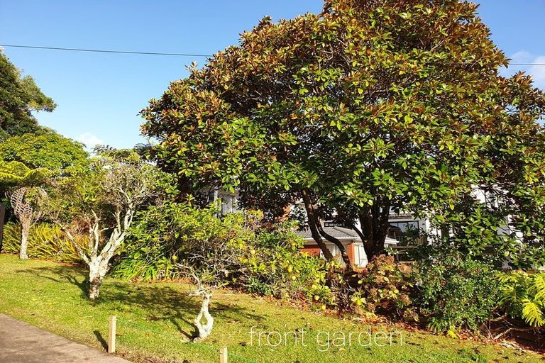 Photo of property in 1/723 Beach Road, Browns Bay, Auckland, 0630