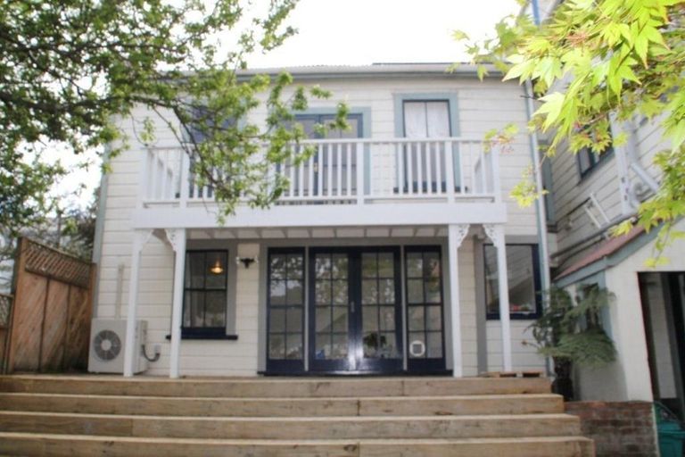 Photo of property in Rosemere Backpackers, 6 Macdonald Crescent, Te Aro, Wellington, 6011