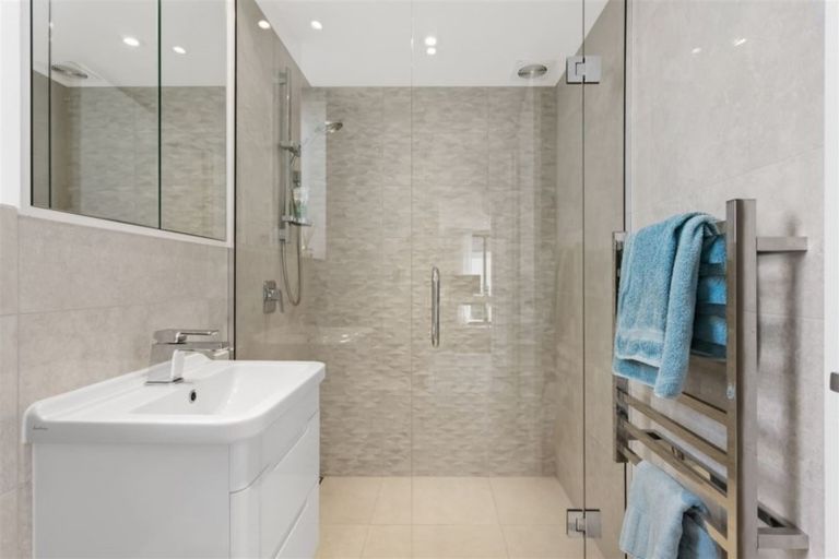 Photo of property in 26a Peterborough Street, Christchurch Central, Christchurch, 8013