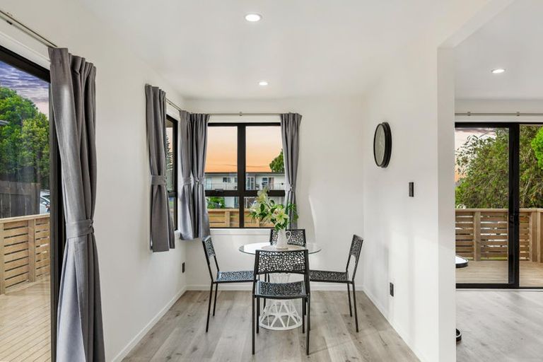 Photo of property in 38 Meilland Place, Glen Eden, Auckland, 0602