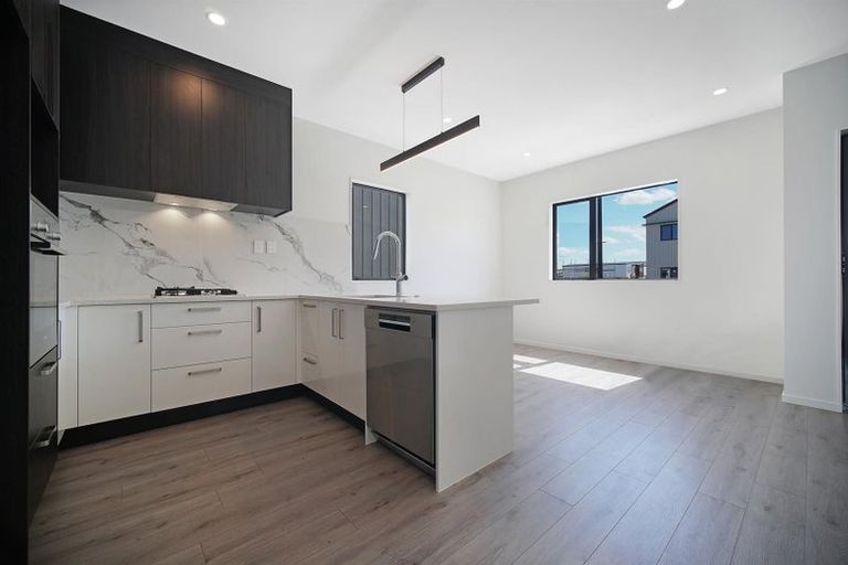 Photo of property in 167 Grove Road, Papakura, 2110