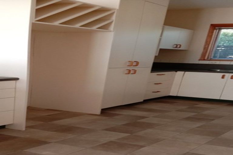 Photo of property in 44 Nortons Road, Avonhead, Christchurch, 8042