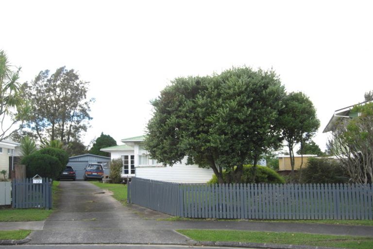 Photo of property in 12 Manapouri Place, Pakuranga Heights, Auckland, 2010