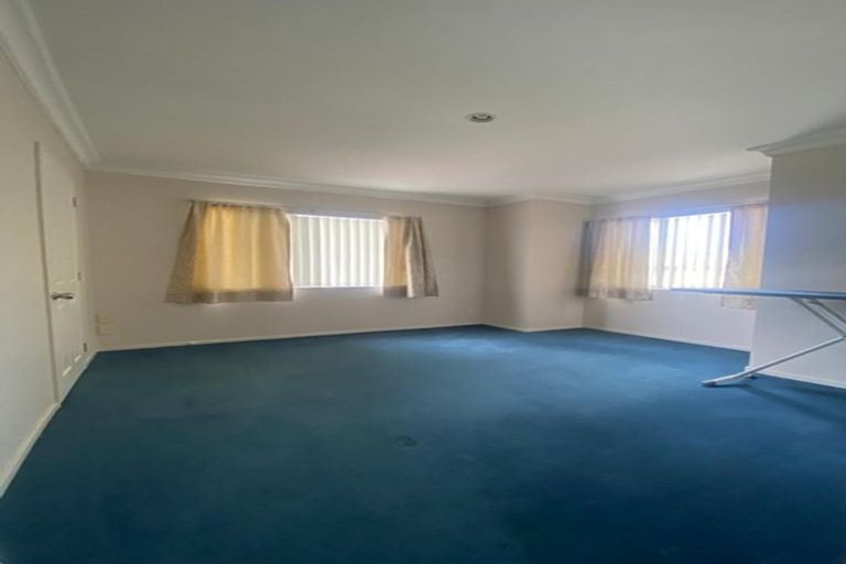 Photo of property in 3 Gendo Avenue, Henderson, Auckland, 0612