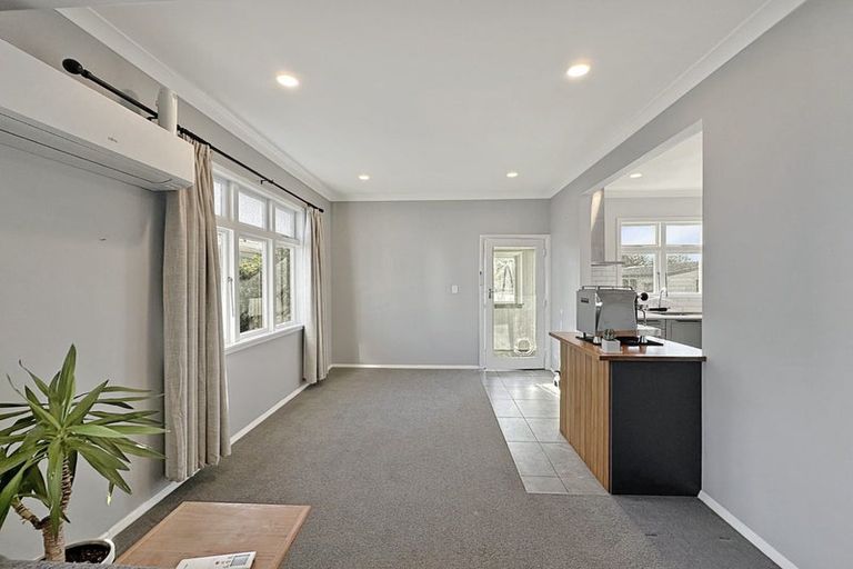 Photo of property in 42 Caffray Avenue, Aramoho, Whanganui, 4500