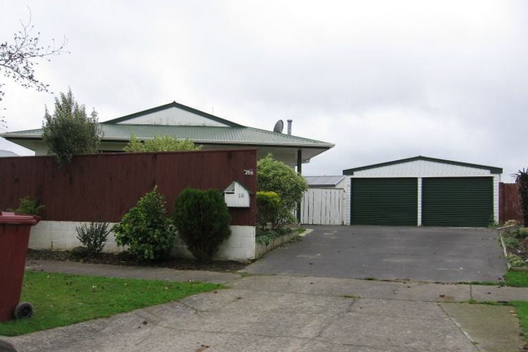 Photo of property in 18 Gladys Place, Kelvin Grove, Palmerston North, 4414