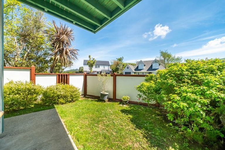 Photo of property in 6 Haast Close, Kelson, Lower Hutt, 5010