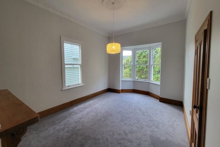 Photo of property in 130 Tasman Street, Mount Cook, Wellington, 6021