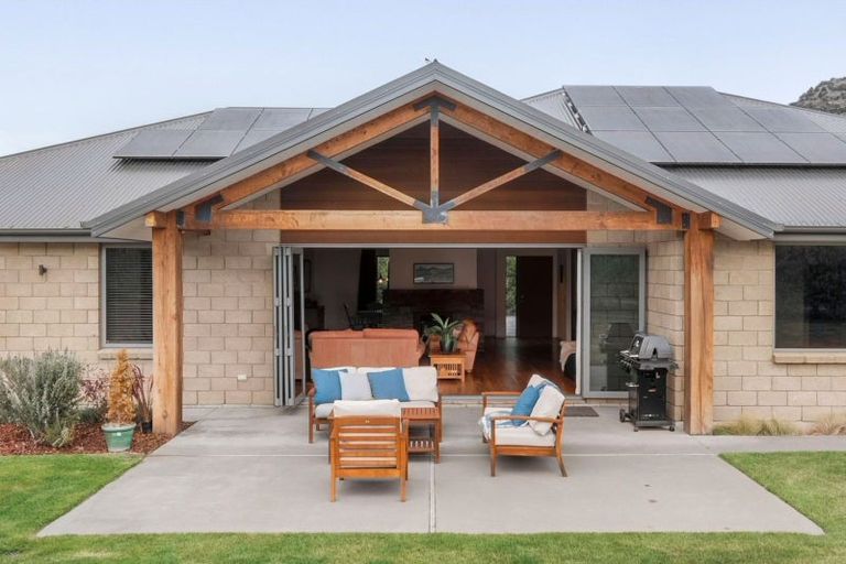 Photo of property in 47 Matheson Crescent, Albert Town, Wanaka, 9305