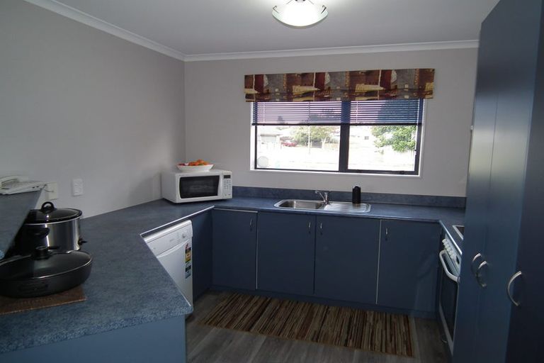 Photo of property in 34 Farnborough Drive, Nawton, Hamilton, 3200