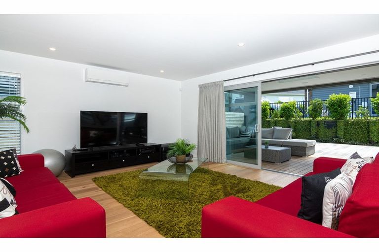 Photo of property in 13 Podgora Avenue, Kumeu, 0810