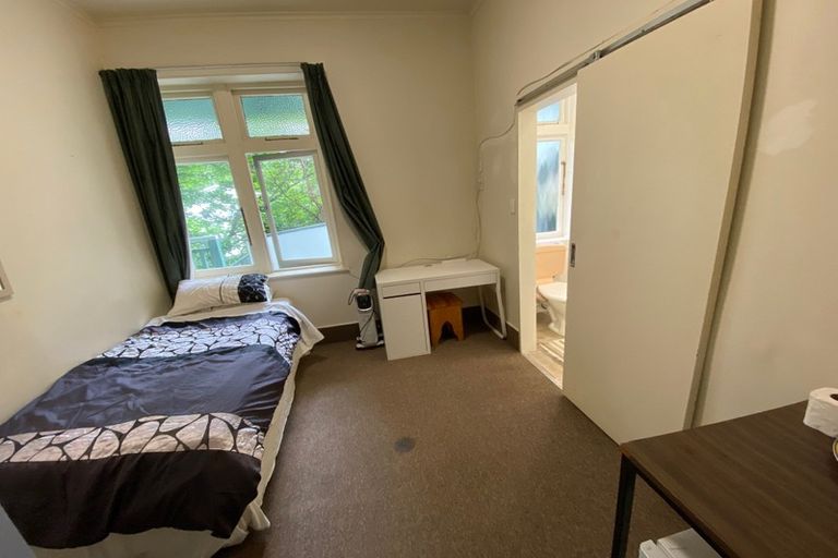 Photo of property in Carillion/the Knoll, 33 Thompson Street, Mount Cook, Wellington, 6011