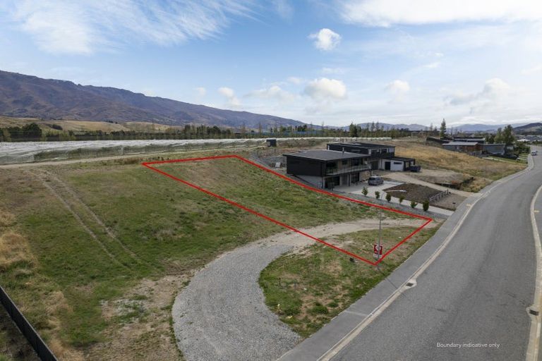 Photo of property in 55 Stratford Drive, Mount Pisa, Cromwell, 9383