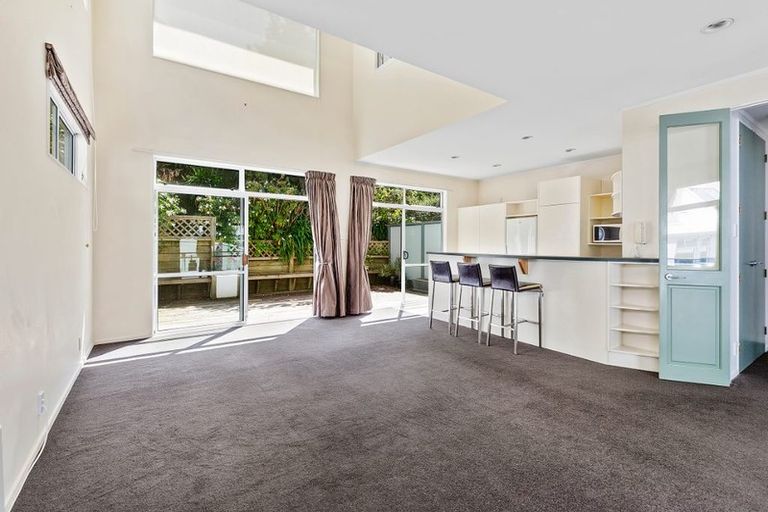 Photo of property in Fernhill Flats, 324u9 The Terrace, Te Aro, Wellington, 6011