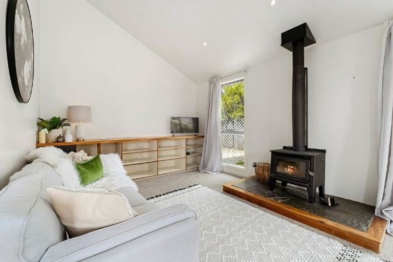 Photo of property in 22 Frye Crescent, Albert Town, Wanaka, 9305