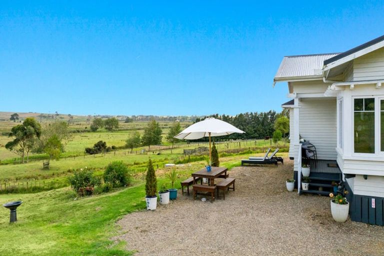 Photo of property in 100 Evans Road, South Head, Helensville, 0874