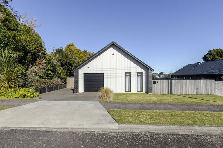 Photo of property in 4 Fox Street, Okato, 4335