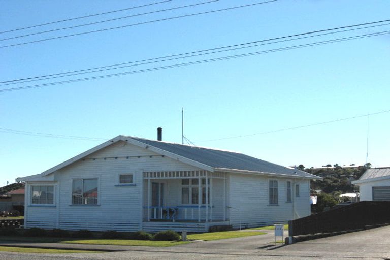 Photo of property in 122 Park Street, Hokitika, 7810