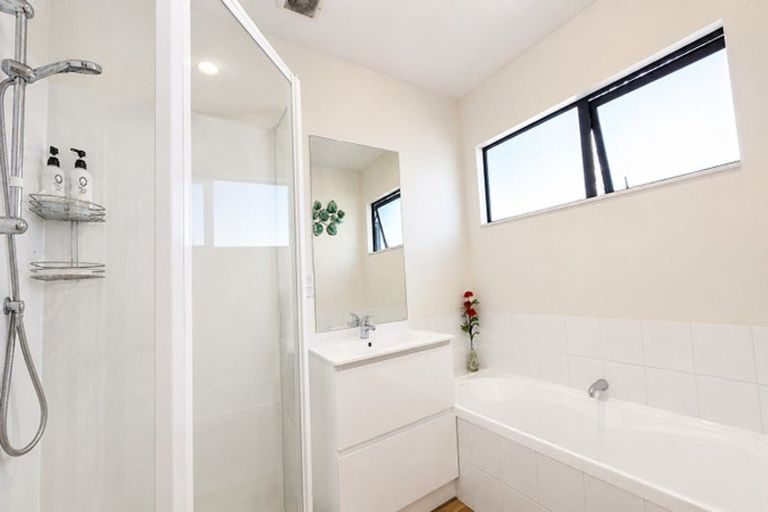 Photo of property in 1c Pollen Street, Johnsonville, Wellington, 6037