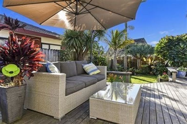 Photo of property in 5 Starlight Cove, Hobsonville, Auckland, 0618