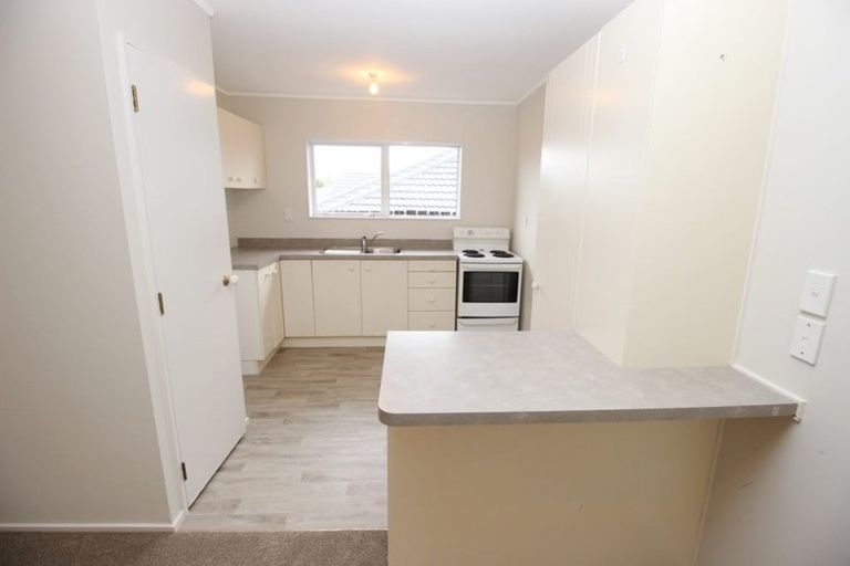 Photo of property in 130m Lakeside Drive, Orewa, 0931