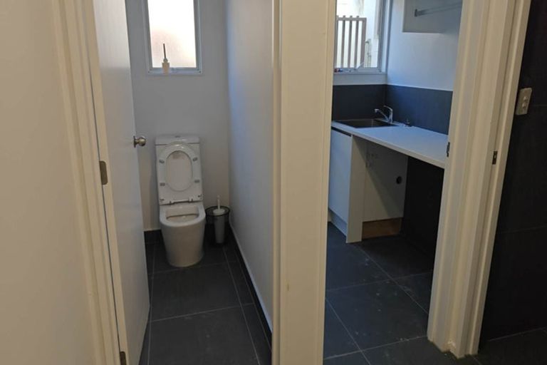 Photo of property in 42 Sharon Road, Waiake, Auckland, 0630