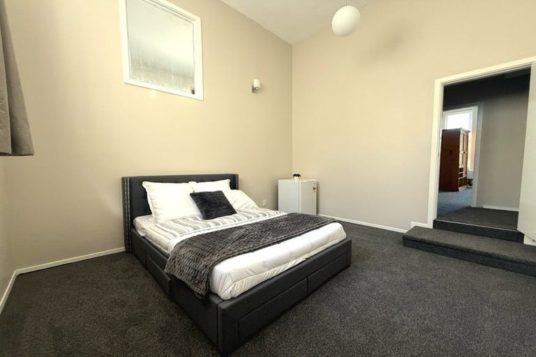 Photo of property in Rosemere Backpackers, 6 Macdonald Crescent, Te Aro, Wellington, 6011