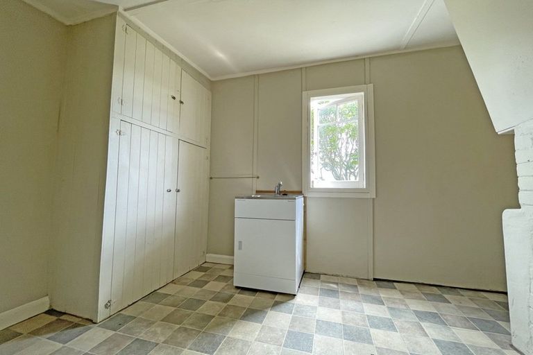 Photo of property in 10 Limbrick Street, Terrace End, Palmerston North, 4410