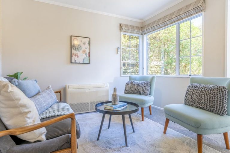 Photo of property in 12 Ronald Woolf Place, Churton Park, Wellington, 6037