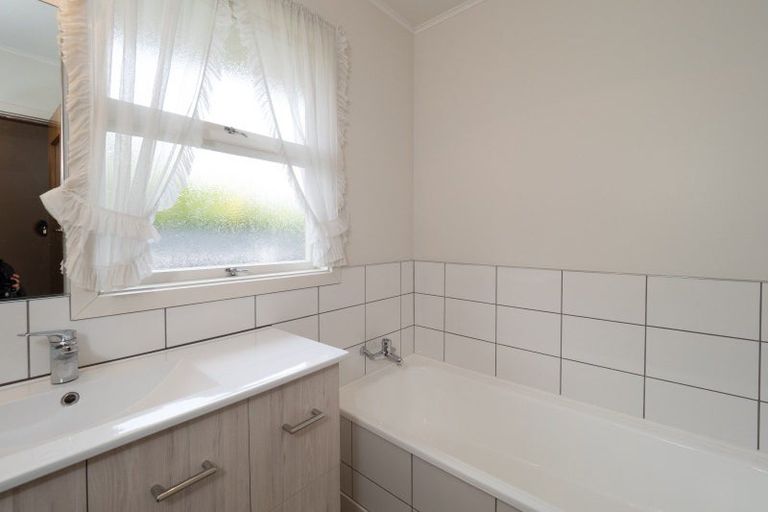 Photo of property in 16 Middle Road, Allenton, Ashburton, 7700