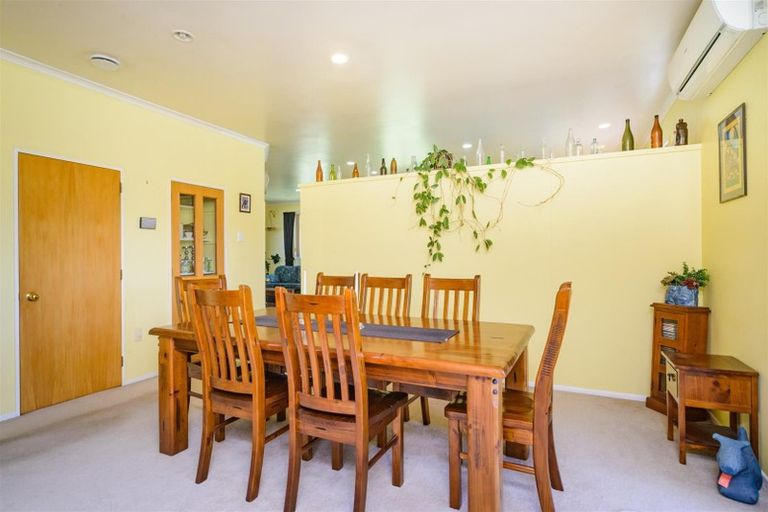 Photo of property in 20 Ross Street, Marton, 4710