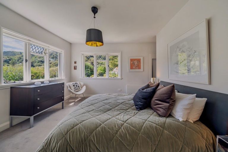 Photo of property in 12 Cheviot Road, Lowry Bay, Lower Hutt, 5013