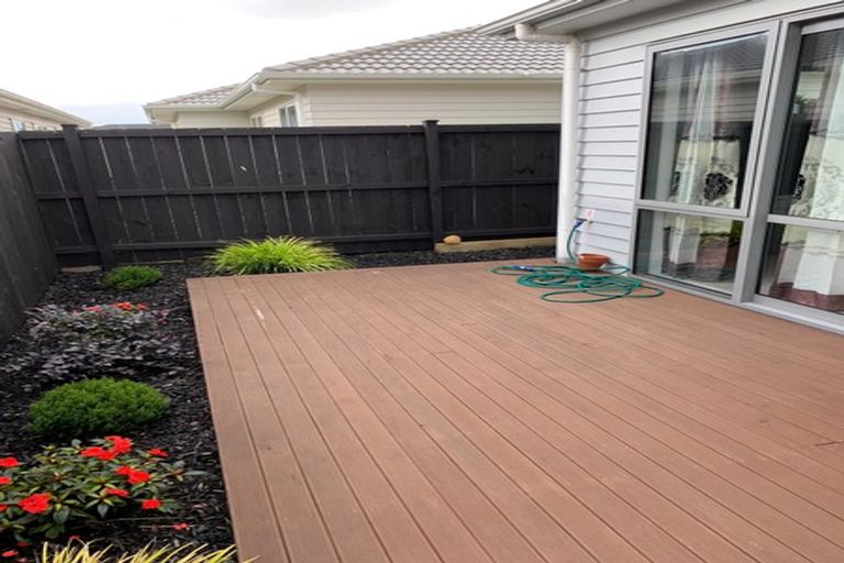 Photo of property in 4 Kapia Road, Westgate, Auckland, 0614