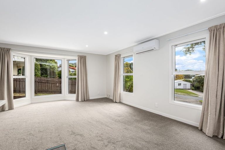 Photo of property in 18 Transom Close, Whitby, Porirua, 5024