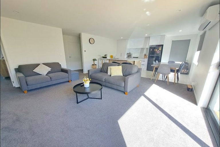 Photo of property in 10 Rehua Place, Waiwhakaiho, New Plymouth, 4312