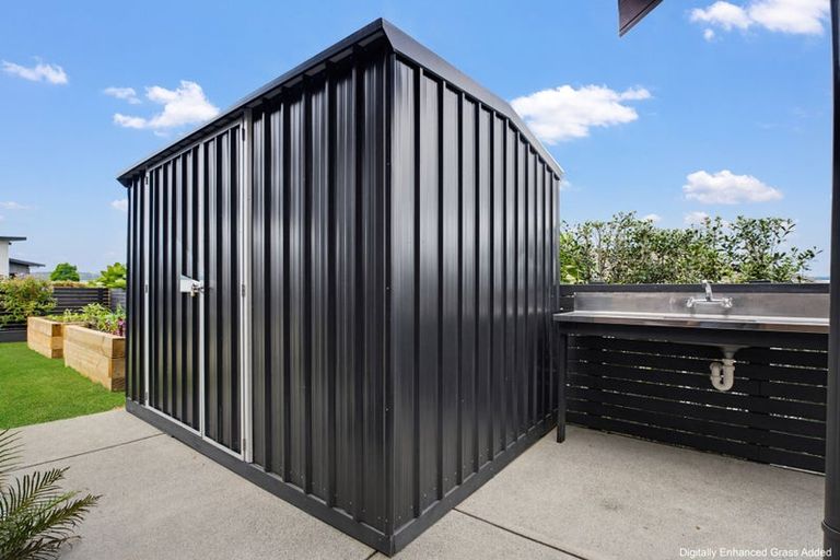 Photo of property in 10 Topping Place, Whitianga, 3510
