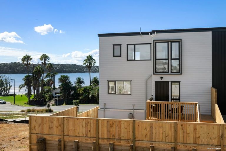 Photo of property in 50 Observation Green, Hobsonville, Auckland, 0616