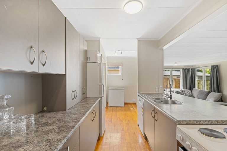 Photo of property in 9 Lewis Place, Highbury, Palmerston North, 4412