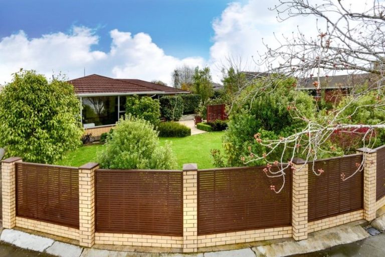 Photo of property in 4 Kirkdale Place, Avonhead, Christchurch, 8042