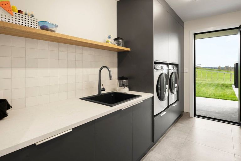 Photo of property in 2/48 Livingstone Road, Ngahinapouri, Hamilton, 3290