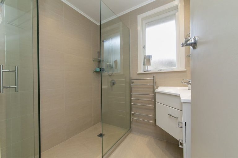 Photo of property in 163 Atkinson Road, Titirangi, Auckland, 0604